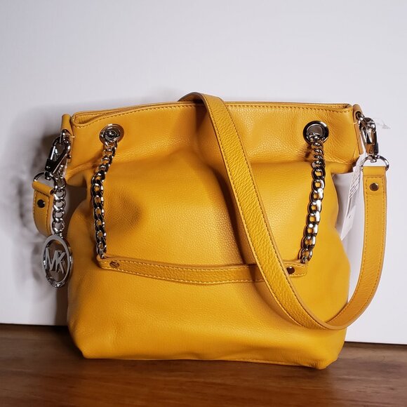 Michael Kors Jet set Chail shoulder tote NWT - Picture 2 of 7